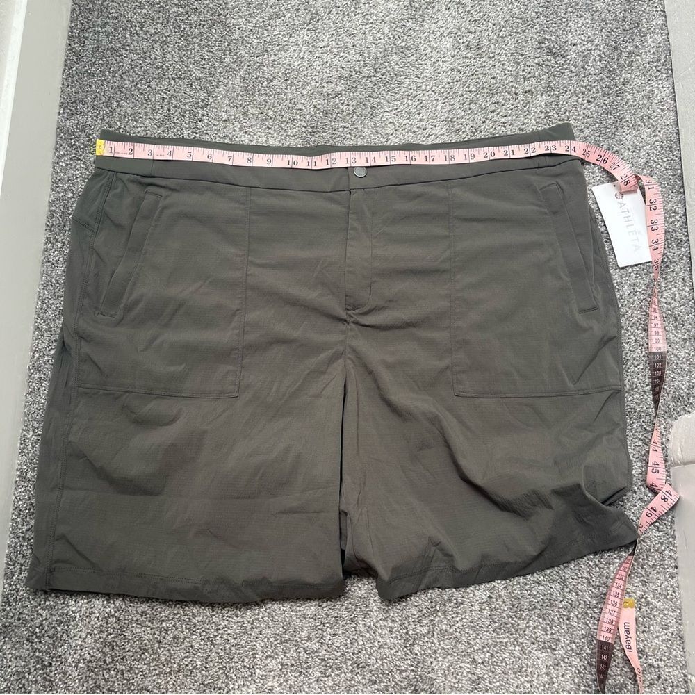 athleta trekkie bermuda 2.0 26 Mountian Olive - Picture 12 of 13